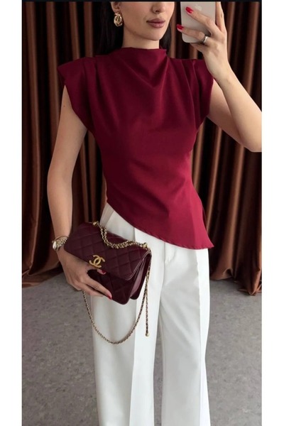 bm bessomoda fashion boutique Μπλούζα με φερμουάρ στην πλάτη με ασύμμετρη κοπ...