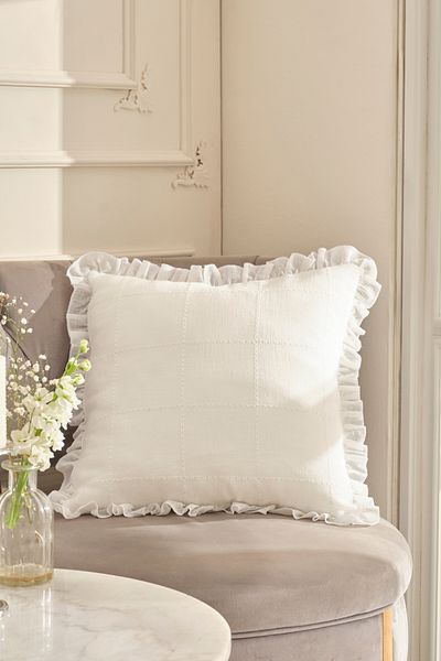 Karaca Home Lalisa Stuffed Throw Pillow 45X45 cm White