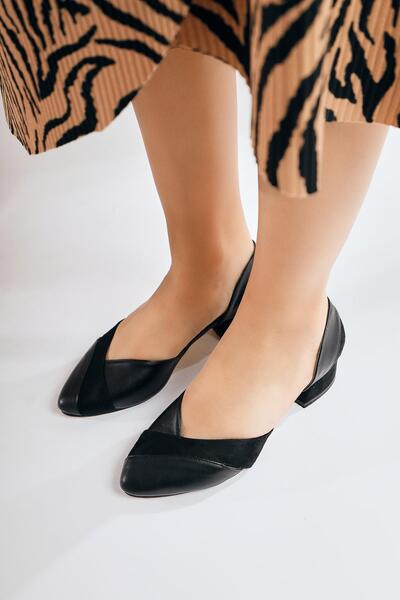 Limoya Сандали с нисък ток Jacquelyn Black с остри върхове