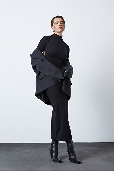 Beyyoglu Sırt Dekolte Boğazlı Elbise