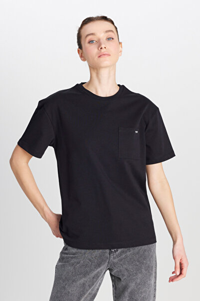WRANGLER %100 Pamuk Regular Fit Normal Kesim Bisiklet Yaka Cep Detaylı Siyah ...