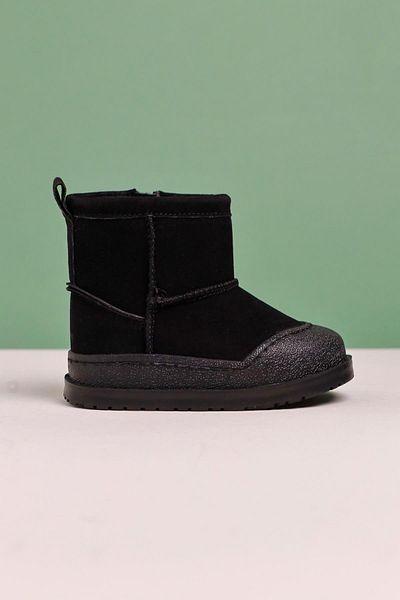 Limoya Βρεφικά μποτάκια Gilla Black Suede με αντίστροφη ραφή και λεπτομέρεια με γούνα στο εσωτερικό