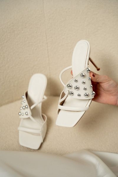LamintaGlobal Faith White Open Front Women's Slippers with Staple Detail