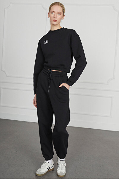 Beyyoglu Basic Crop Sweatshirt