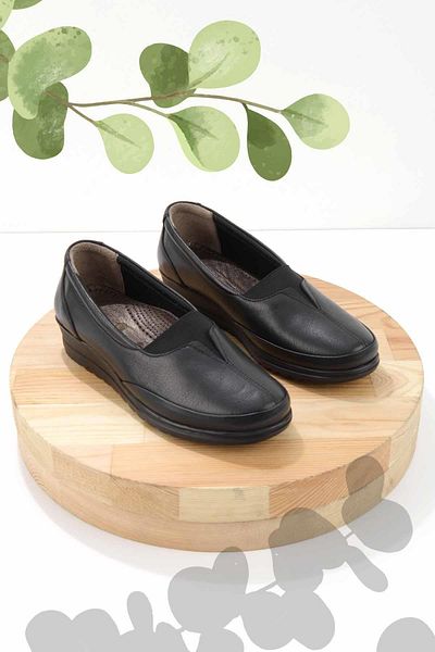 Bambi Schwarze Damen-Freizeitschuhe aus echtem Leder K 01269162103
