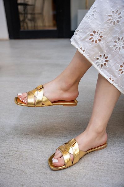 LamintaGlobal Gold Gold Women's Slippers