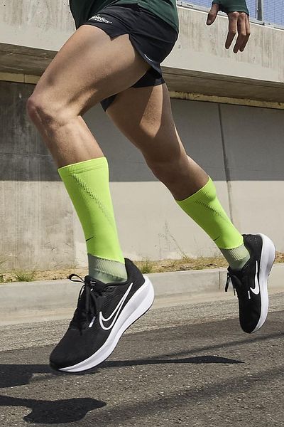 Nike Downshifter 13 - Unisex Black Walking and Running Shoes
