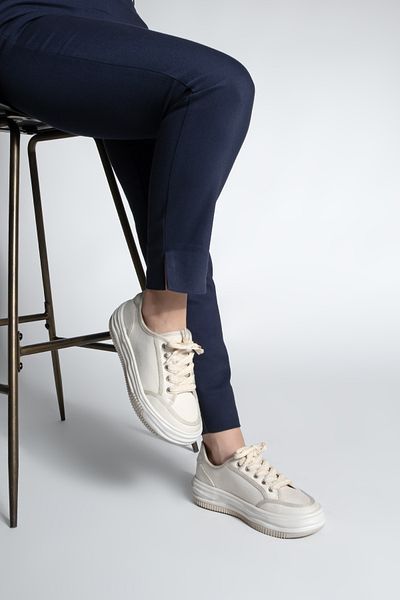 Marjin Damen-Sneaker aus Leinen – Ecru-Sportschuhe zum Schnüren