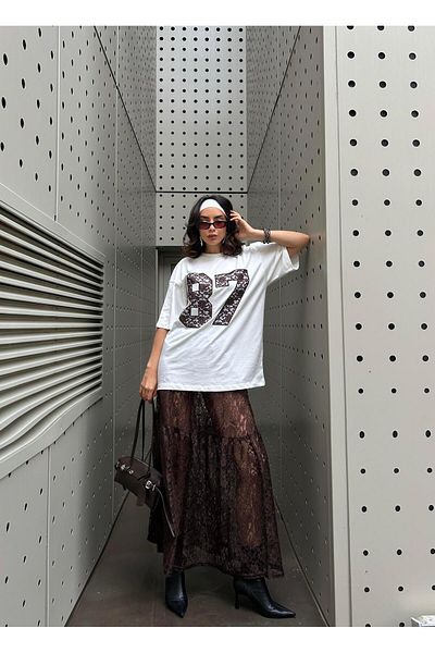 minaaise Brown Unlined Skirt and Embroidered Oversize T-Shirt, 29168 Model