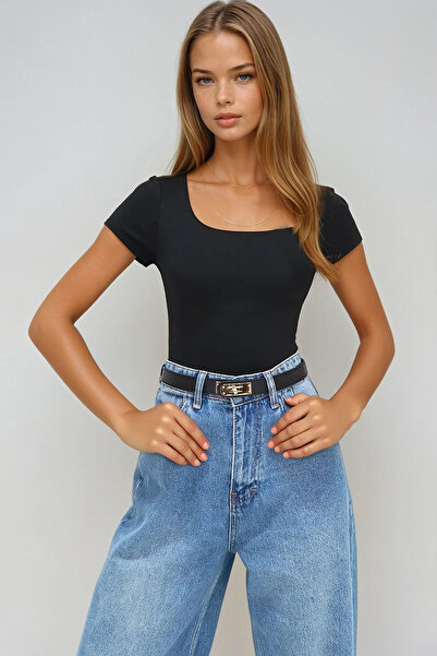 VAGGON Жіночий чорний боді з квадратним коміром, коротким рукавом і застібкою знизу Prmx13532