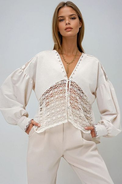 VAGGON Women's Beige V-Neck Guipure Detailed Balloon Sleeve Front Buttoned Linen Blouse Prmx13416