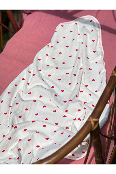 BETSY STUDIO Double Layer Heart Patterned Combed Cotton Baby Blanket