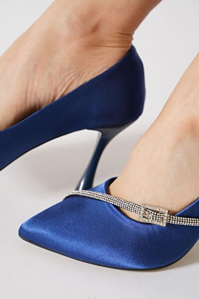 Moda Pie Women's Stiletto Lux Satin Besla Stone Buckle