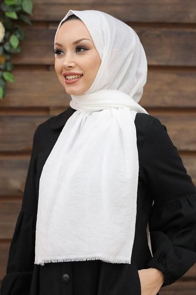 Neva Style White Shawl 4780B