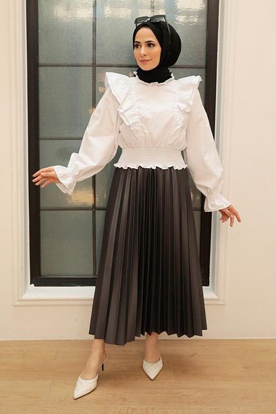 Neva Style Pleated Black Hijab Skirt 35151S