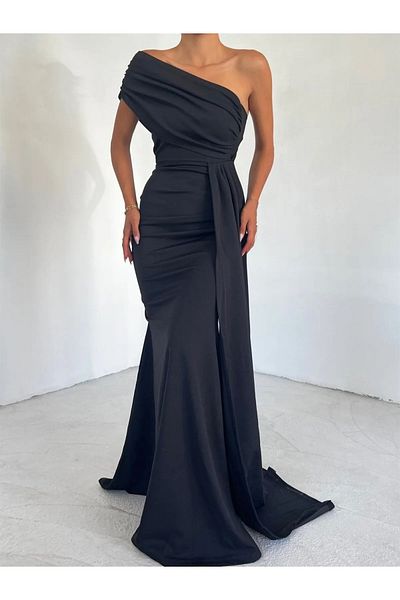 Mekafashion Βραδινό φόρεμα Ewo Train One Shoulder ΜΑΥΡΟ