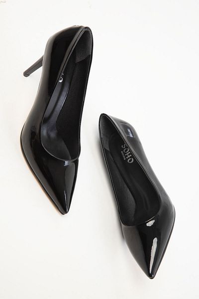 SOHO 20479 Pantofi clasici cu toc de damă din piele lăcuită neagră