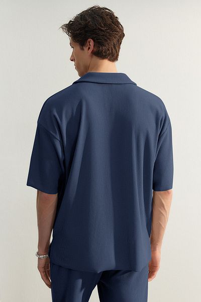 Trendyol Collection Indigo OTToman Polo-Shirt mit strukturiertem Kragen – weite Passform, limitierte Auflage TMNSS23po00020