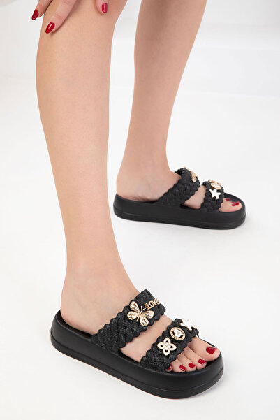 SOHO Černo-černé dámské pantofle 20305