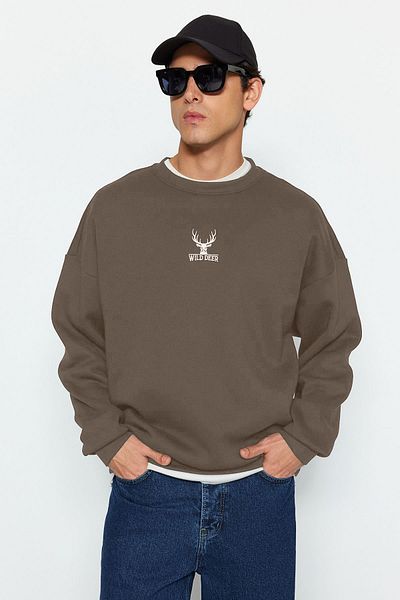 Trendyol Collection Голям тъмнокафяв суитшърт с бродерия на животни - кръгло деколте, дълъг ръкав Tmnaw24sw00169