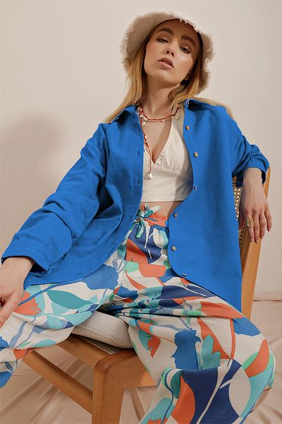 Trend Alaçatı Stili Damska lniana koszula oversize w kolorze niebieskim Aviator ALC-X10343