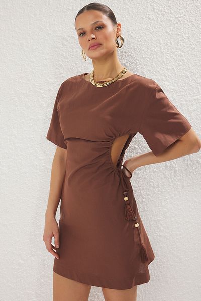 Trendyol Collection Кафява памучна мини плажна рокля - пламъчно изрязана TBESS25EL00102