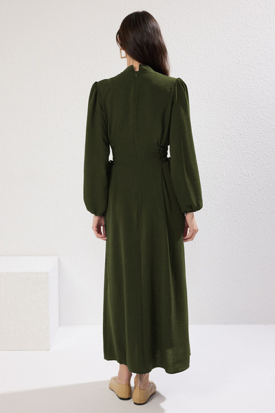 Trendyol Modest Χακί Judge γιακά Beli Britli Aerobin υφαντό φόρεμα TCTSS25EB00082