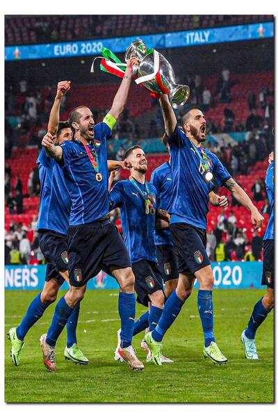 Cakatablo Ahşap Tablo Italya Uefa Euro 2021 Şampiyonluk Kupası Sahada (35x50 ...