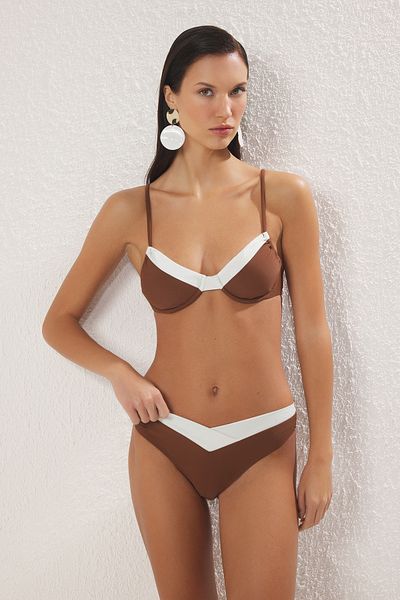 Trendyol Collection Καφέ ρίγα Λεπτομέρεια κανονική μέση κανονικό πάτο μπικίνι TBESS25BA00049