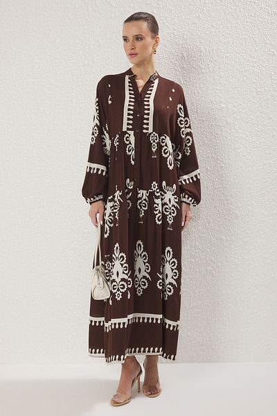 Trendyol Modest Dunkelbraunes, gewebtes Kleid aus Viskose TCTSS24EB00221