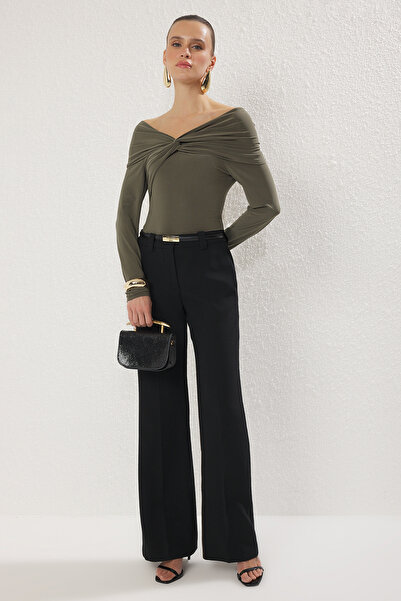 Trendyol Collection Khaki asymetryczny kołnierz dzianinowy body Tpraw25Bd00009