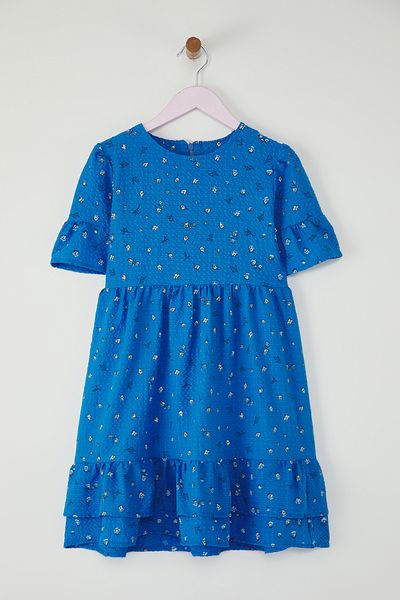 TRENDYOLKIDS Rochie țesătă texturată cu mânecă scurtă imprimată pentru fete albastre TKDSS25EL00032