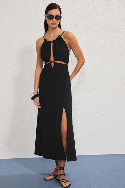 Trendyol Collection Schwarz-beiges gewebtes Strandkleid mit Schnürung und Details TBESS25EL00137