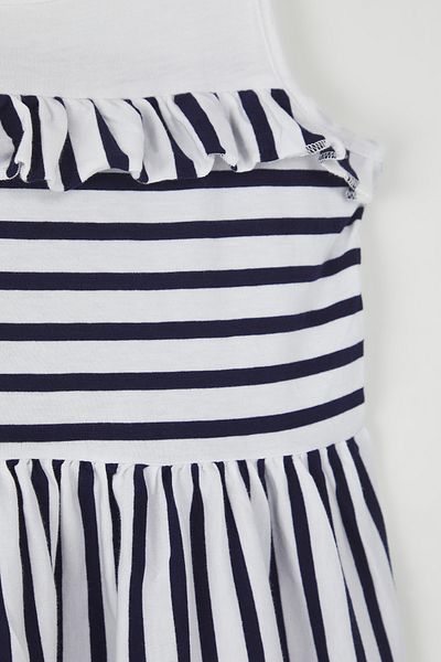 TRENDYOLKIDS Ecru Mädchen 100 % Baumwolle gestreiftes ärmelloses Mini-Strickkleid TKDSS25EL00062