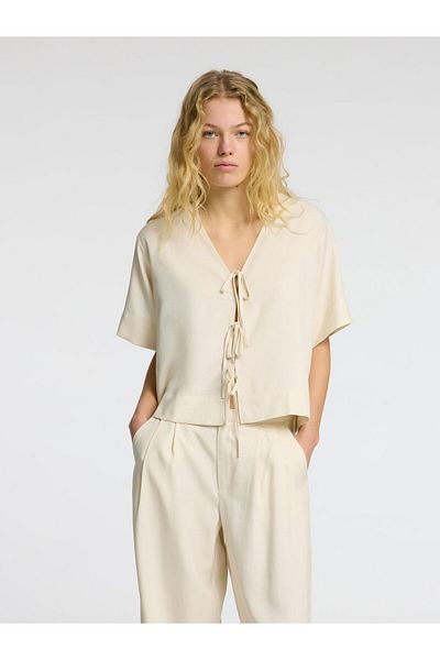 Selected Femme Top mit V-Ausschnitt Vorn gebundene