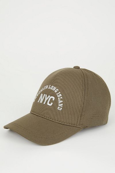 DeFacto Boy's Embroidered Cotton Baseball Basketball Cap B7904A824SM