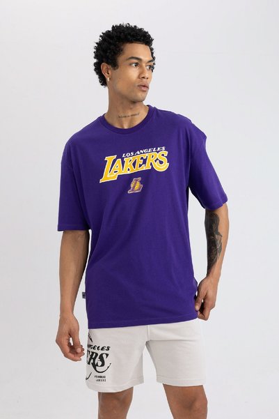DeFacto Fit Nba Los Angeles Lakers Boxy Fit Bisiklet Yaka Kısa Kollu Tişört S9221az24sm