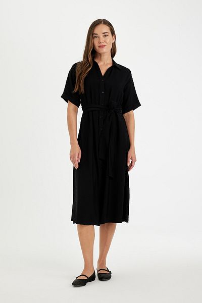 DeFacto Geknöpftes, kurzärmliges Midikleid mit Gürtel D4055axns