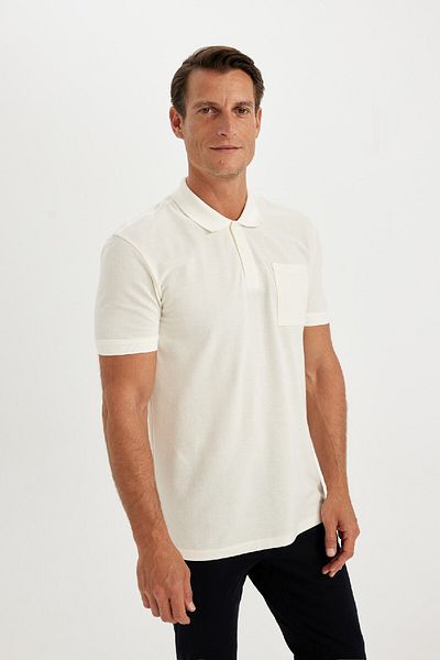 DeFacto Neues kurzärmliges Piqué-Polo-T-Shirt mit normaler Passform D4610AX24SM