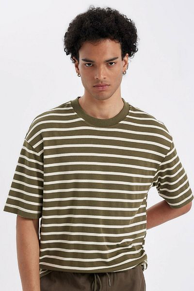 DeFacto Boxy Fit T-Shirt mit Rundhalsausschnitt, gestreift, kurzärmelig, schwerer Stoff, B5910ax24au