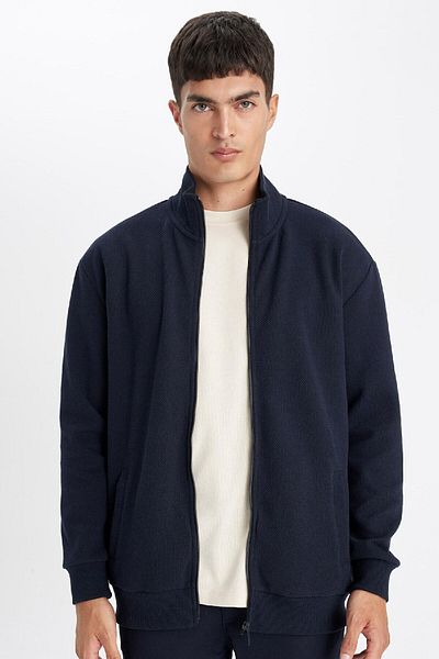 DeFacto Bequemes Basic-Sweatshirt mit Stehkragen und Taschen – D4971ax24au