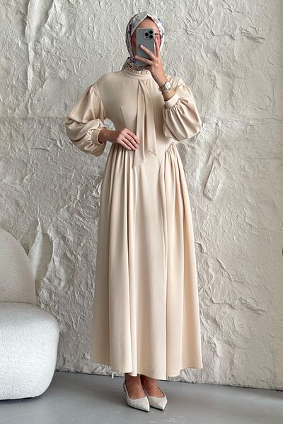 InStyle Rochie bej cu mâneci cu balon cu guler cu curea