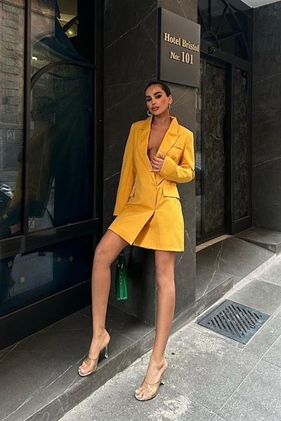 leyla sanat sanata yeni bir bakış açısı Georgina Blazer Dress 2200-06