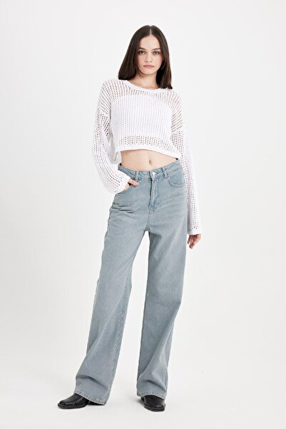 DeFacto Durchbrochener, perforierter Crop-Strickpullover mit Rundhalsausschnitt – reguläre Passform T4513az24au