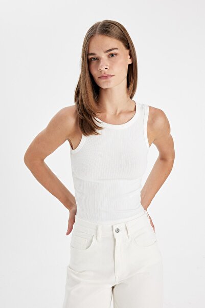 DeFacto Slim Fit Dar Kesim Halter Yaka Basic Düz Fitilli Kaşkorse Atlet A8859ax24au