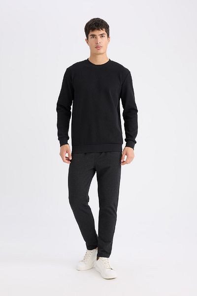 DeFacto Pike Slim Sweatpants Slim Fit Slim Fit ίσιο πόδι με κορδόνια μέσης με τσέπες R9261az24au