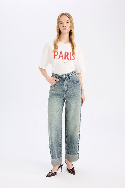 DeFacto Oversize Wide Fit Crew Neck Printed Short Sleeve T-Shirt D5276Ax24Au