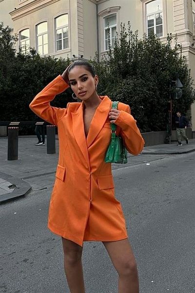leyla sanat sanata yeni bir bakış açısı Leyla Art a New Perspective on Art Georgina Blazer Dress 2200-06