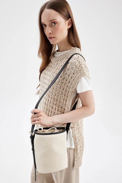DeFacto Umhängetasche aus Canvas für Damen - D5954AXNS