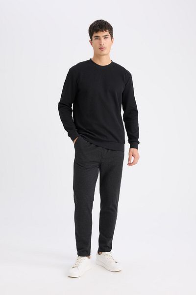 DeFacto Pike Slim Sweatpants Slim Fit Slim Fit ίσιο πόδι με κορδόνια μέσης με τσέπες R9261az24au